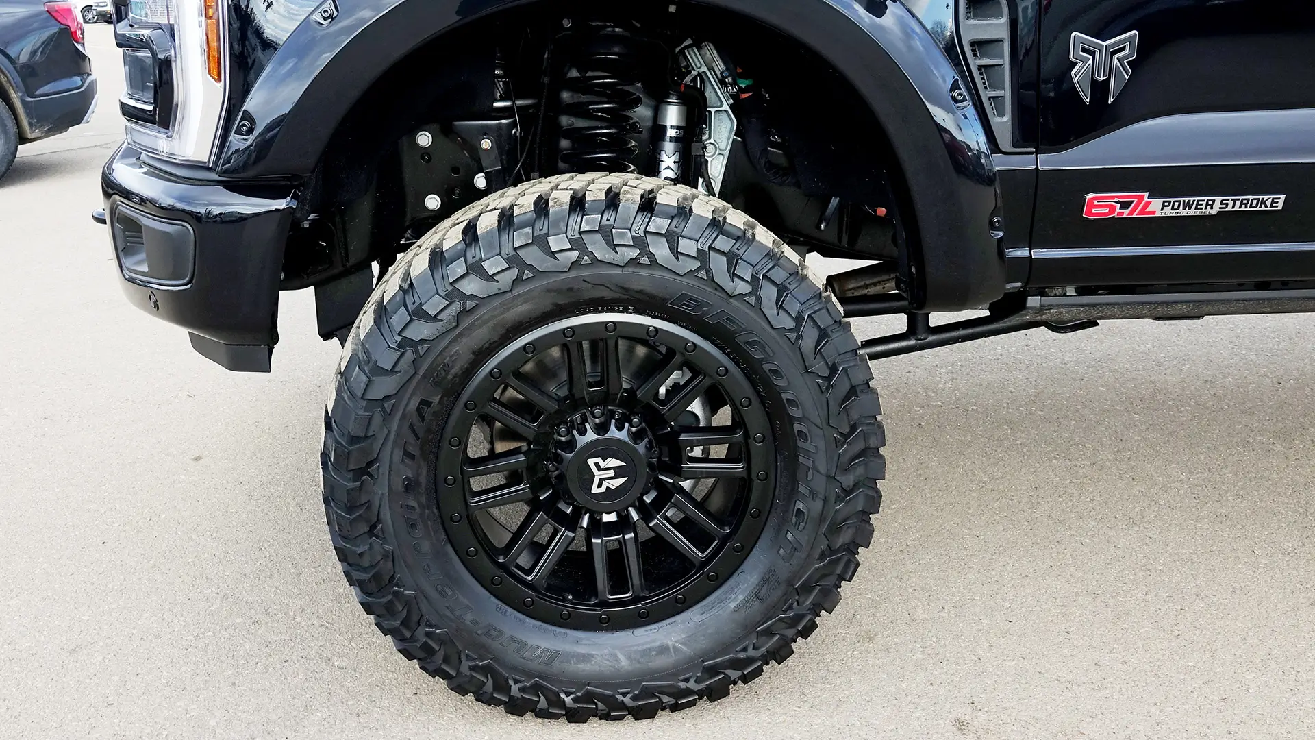 F-250 Black Exterior View 3